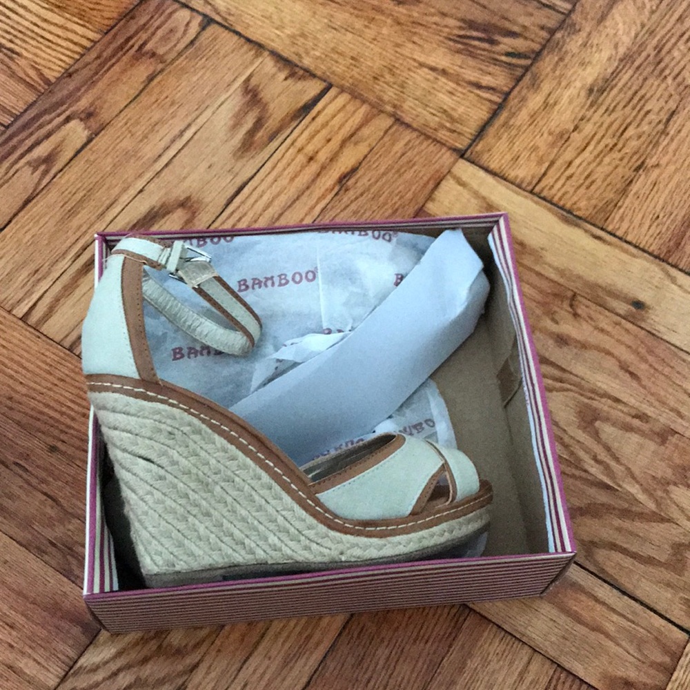 Shoes - Picture 4 of 4